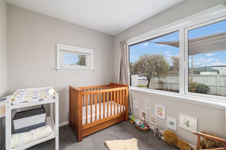 Photo of property in 92 Mcfaddens Road, St Albans, Christchurch, 8052