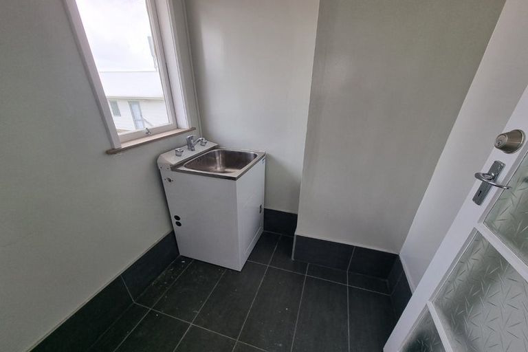 Photo of property in 2/523 Weymouth Road, Weymouth, Auckland, 2103