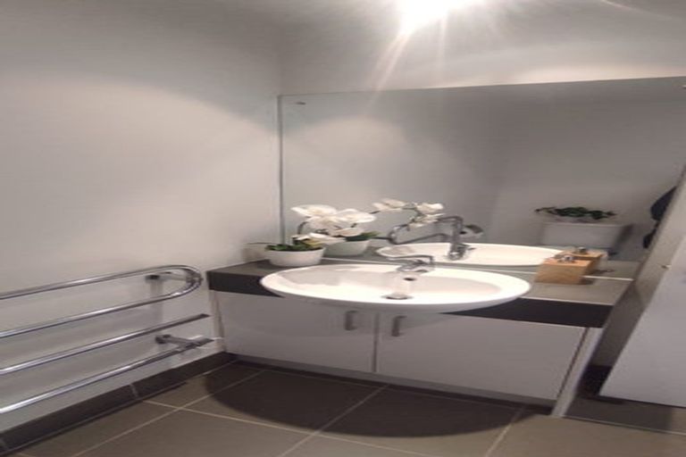 Photo of property in 13e/71 Spencer Road, Oteha, Auckland, 0632