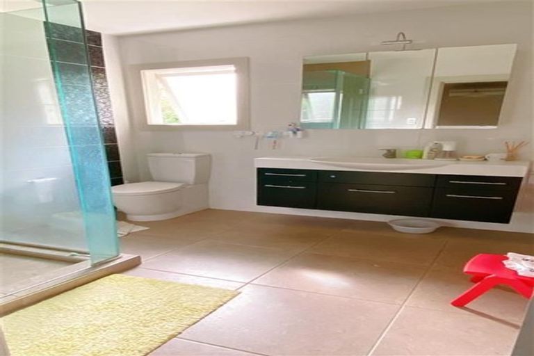 Photo of property in 58 Maxwelton Drive, Mairangi Bay, Auckland, 0630