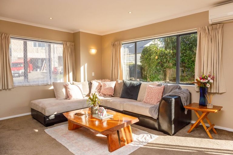 Photo of property in 15 Tolhurst Street, Johnsonville, Wellington, 6037