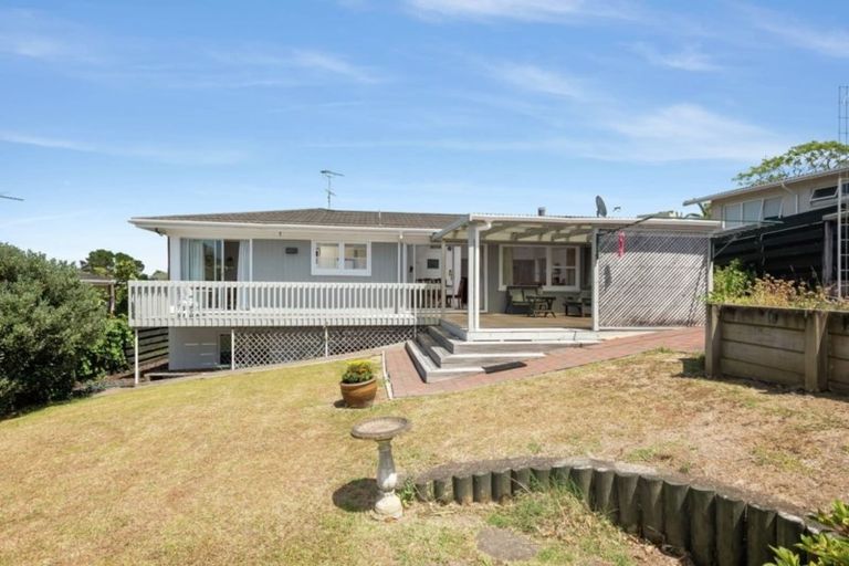 Photo of property in 22 Haseler Crescent, Howick, Auckland, 2014