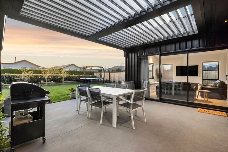 Photo of property in 49 Pounamu Avenue, Albert Town, Wanaka, 9305
