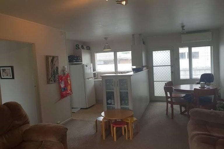 Photo of property in 2/25 Kitchener Road, Sandringham, Auckland, 1025