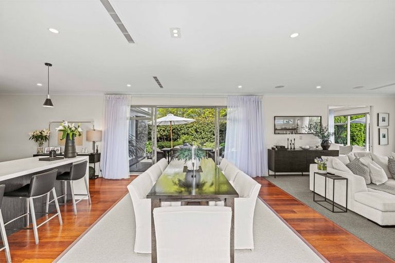 Photo of property in 77 Perry Street, Papanui, Christchurch, 8053