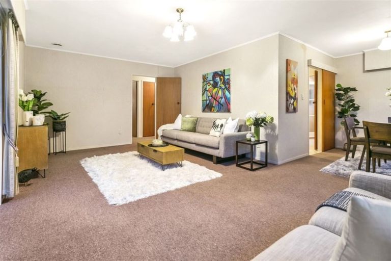 Photo of property in 3/5 Tobruk Crescent, Milford, Auckland, 0620