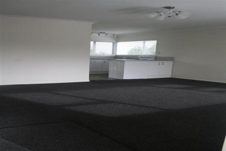 Photo of property in 18a Brian Crescent, Stanmore Bay, Whangaparaoa, 0932