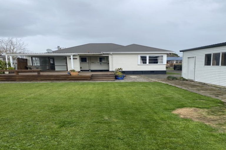 Photo of property in 16 Dudley Street, Levin, 5510