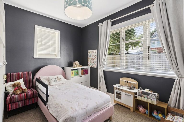 Photo of property in 67 Strathmore Avenue, Strathmore Park, Wellington, 6022