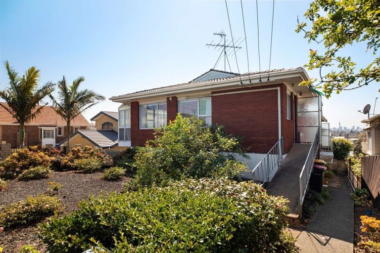 Photo of property in 1/160 Mount Albert Road, Mount Albert, Auckland, 1025