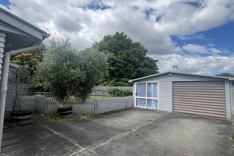 Photo of property in 6 Radnor Place, Highbury, Palmerston North, 4412