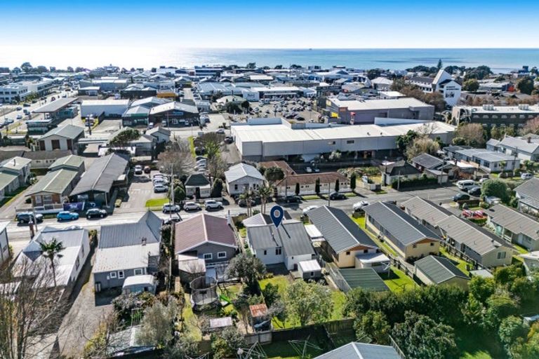 Photo of property in 100 Lemon Street, New Plymouth, 4312