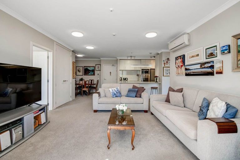 Photo of property in 88 Rewa Rewa Lane, Orewa, 0931
