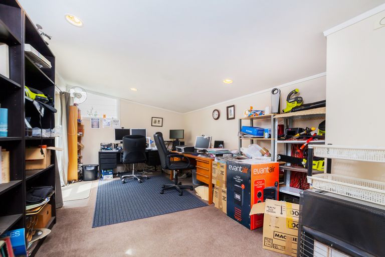 Photo of property in 2a Woodvale Road, Glen Eden, Auckland, 0602