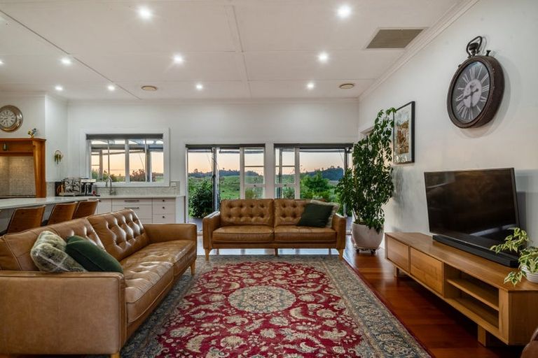 Photo of property in 44 Arone Way, Wainui, Silverdale, 0994