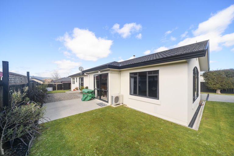 Photo of property in 87 Parnell Heights, Kelvin Grove, Palmerston North, 4414