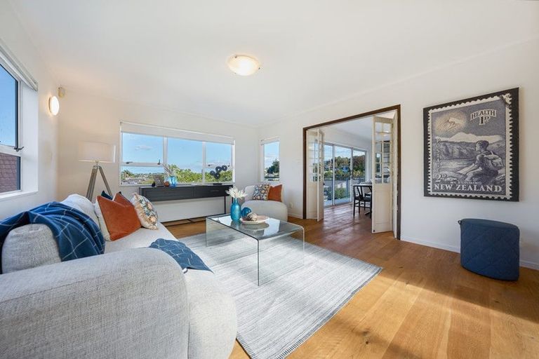 Photo of property in 94 Stapleford Crescent, Browns Bay, Auckland, 0630