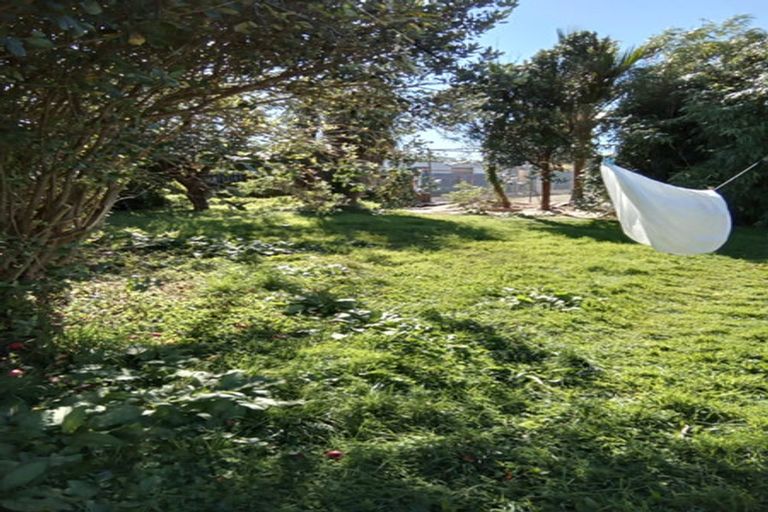 Photo of property in 31 Brougham Street, Westport, 7825