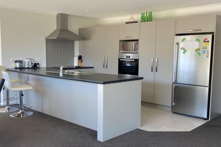 Photo of property in 18 Te Ranga Memorial Drive, Pyes Pa, Tauranga, 3112