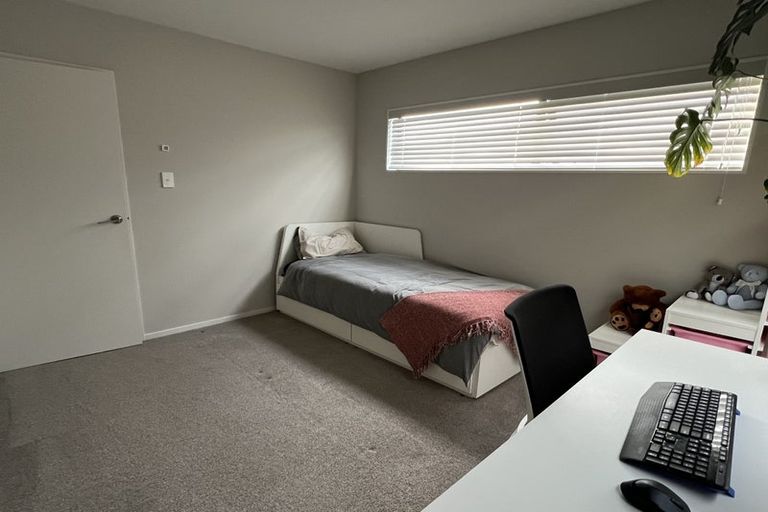 Photo of property in 11 Lumbarda Drive, Kumeu, 0810