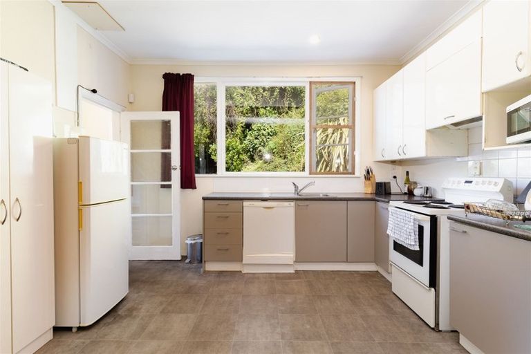 Photo of property in 80 Glen Road, The Glen, Dunedin, 9011