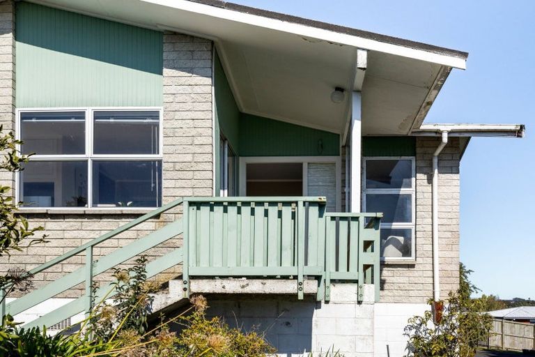 Photo of property in 33a Russleigh Drive, Dinsdale, Hamilton, 3204