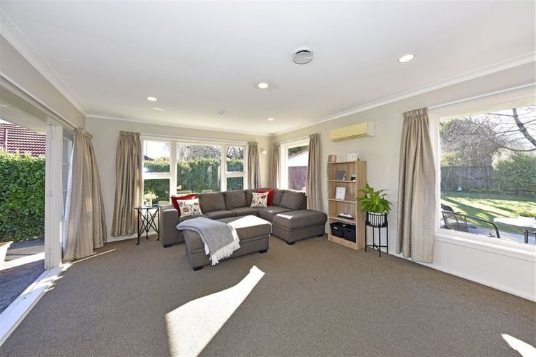 Photo of property in 6 Gregan Crescent, Burnside, Christchurch, 8053