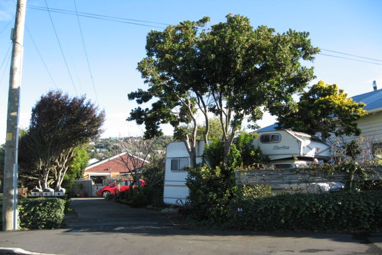 Photo of property in 84 Hargest Crescent, Saint Clair, Dunedin, 9012