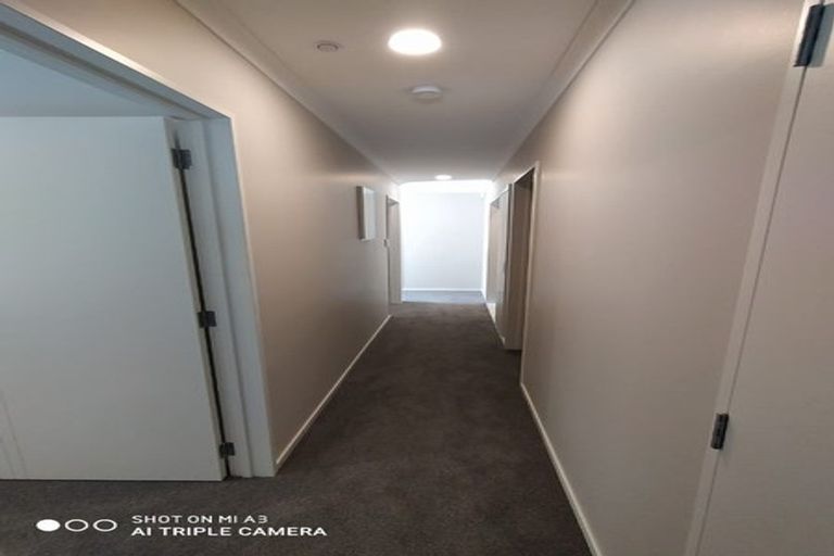 Photo of property in 32 Combat Street, Papakura, 2110