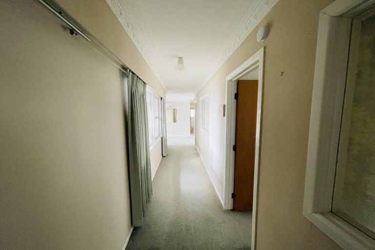 Photo of property in 21 Marlborough Avenue, Glenfield, Auckland, 0629