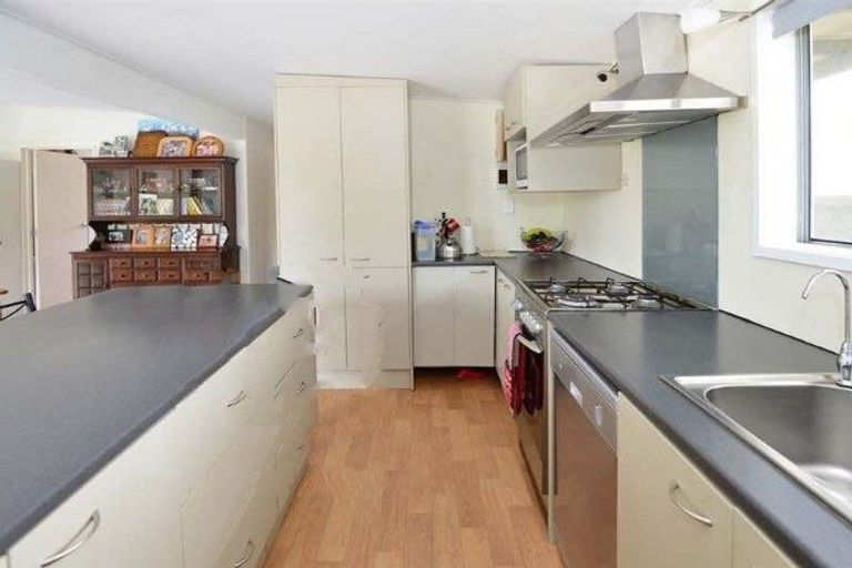 Photo of property in 42a Spur Road, Stillwater, Silverdale, 0993