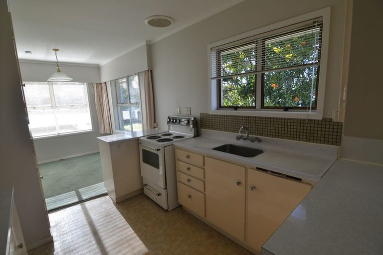 Photo of property in 1/48 Taharoto Road, Takapuna, Auckland, 0622