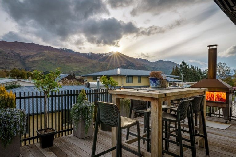 Photo of property in 160 Upton Street, Wanaka, 9305