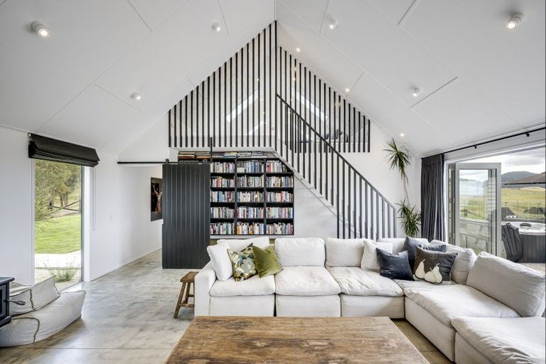 Photo of property in 1232 Taihape Road, Sherenden, Hastings, 4179