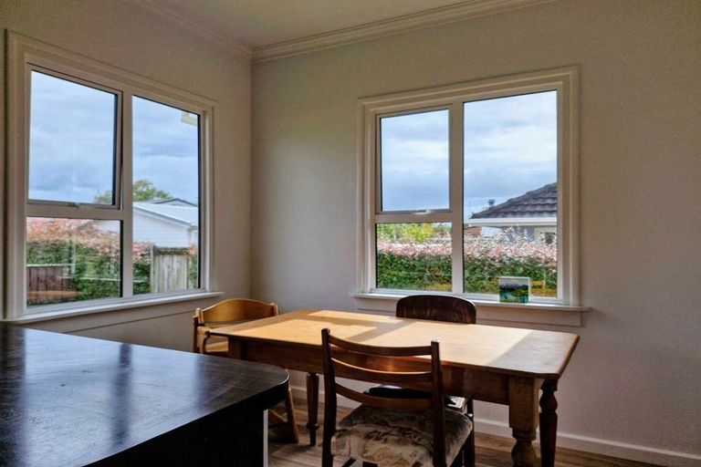 Photo of property in 7 Tarahua Road, Vogeltown, New Plymouth, 4310