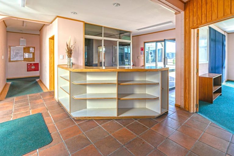 Photo of property in 2 Arohanui Road, Karaka, 2124