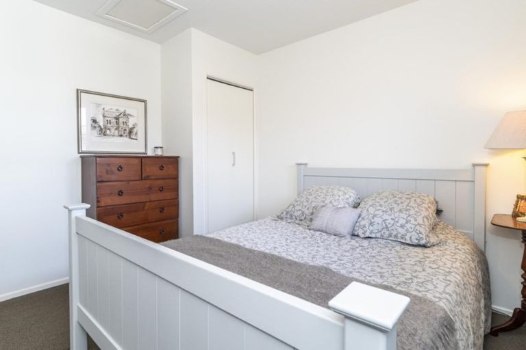 Photo of property in 27 Hinewa Road, Otumoetai, Tauranga, 3110