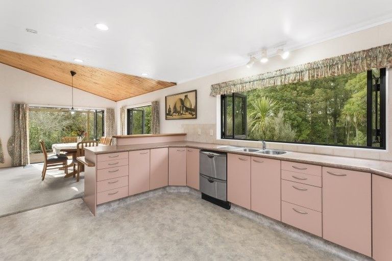 Photo of property in 402 Papakura-clevedon Road, Clevedon, Papakura, 2582