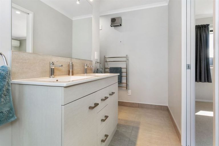 Photo of property in 39a Norfolk Drive, Cambridge, 3434