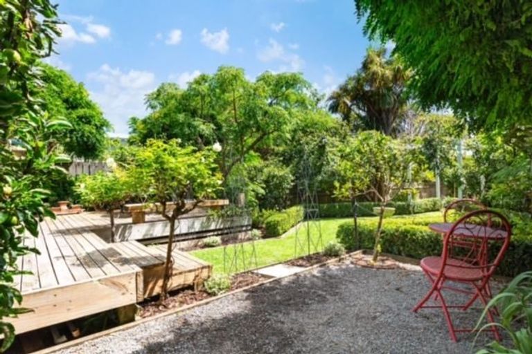 Photo of property in 19 Paremata Crescent, Paremata, Porirua, 5024