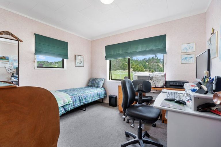 Photo of property in 310 Whananaki Road North, Opuawhanga, Hikurangi, 0181