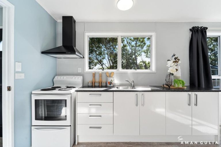 Photo of property in 30 Hyperion Drive, Randwick Park, Auckland, 2105