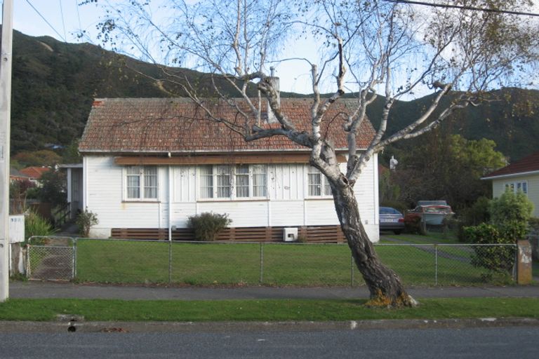 Photo of property in 107 Wilkie Crescent, Naenae, Lower Hutt, 5011