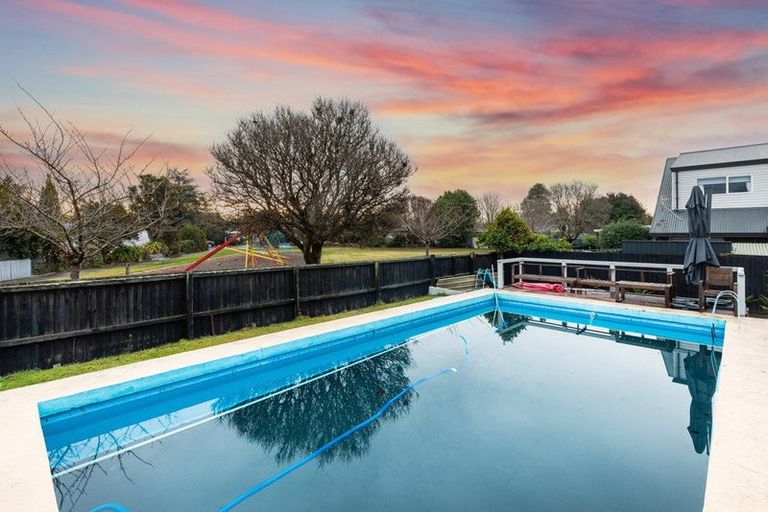 Photo of property in 409 Main Road North, Redwood, Christchurch, 8051