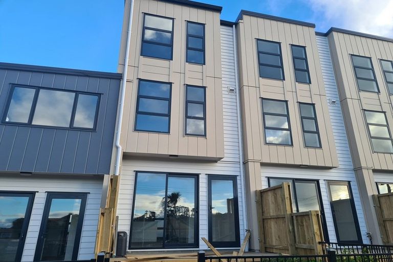 Photo of property in 11/122 Pooks Road, Ranui, Auckland, 0612