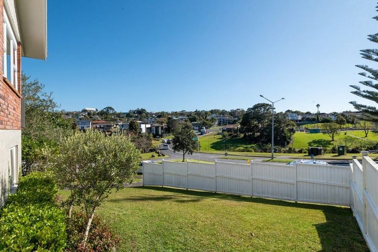 Photo of property in 80 Glencoe Road, Browns Bay, Auckland, 0630