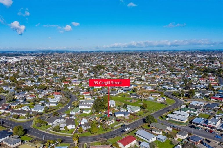 Photo of property in 99 Cargill Street, Papakura, 2110