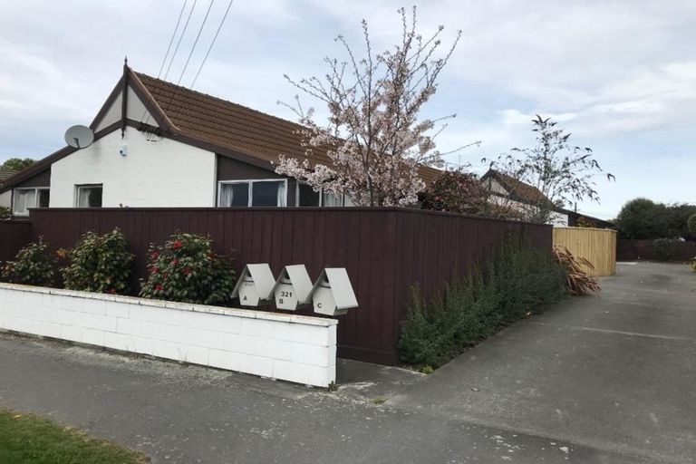 Photo of property in 2/321 Wairakei Road, Burnside, Christchurch, 8053