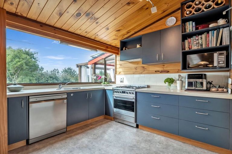 Photo of property in 20 Raniera Place, Springfield, Rotorua, 3015