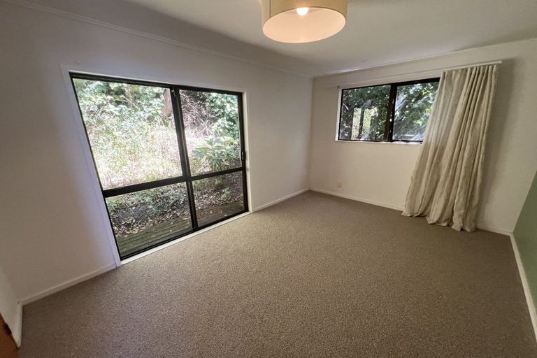Photo of property in 15 Karaka Street, Eastbourne, Lower Hutt, 5013